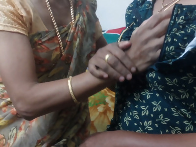 Beeg lesbian try first video
